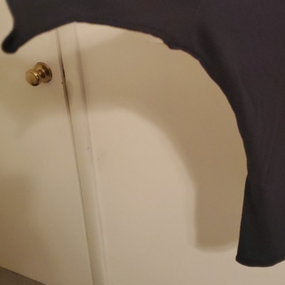 Top - Picture 4 of 7